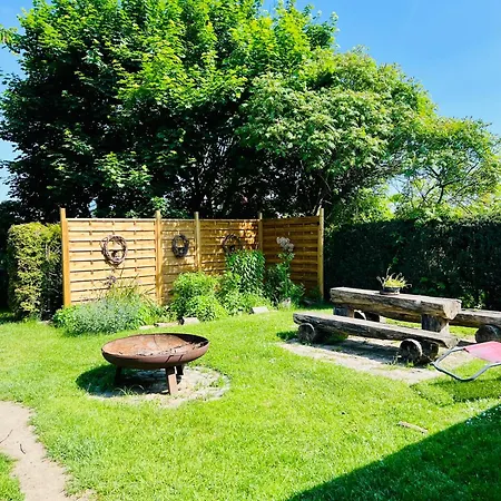 Apartment Hofglueck Im Grossen Garten Rauen
